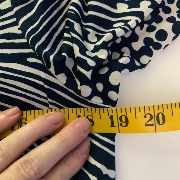 ELIZA J Navy Blue & Yellow Abstract Geometric‎ Print Shift Dress - Picture 11 of 11